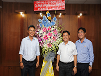 Tổng Công ty tặng hoa chúc mừng các đơn vị báo chí nhân ngày Báo chí cách mạng Việt Nam