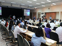 Đoàn khách của Hội nghị Việt Kiều 2016 thăm và làm việc tại QTSC